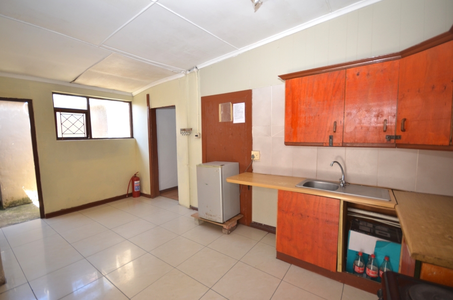 9 Bedroom Property for Sale in Quigney Eastern Cape